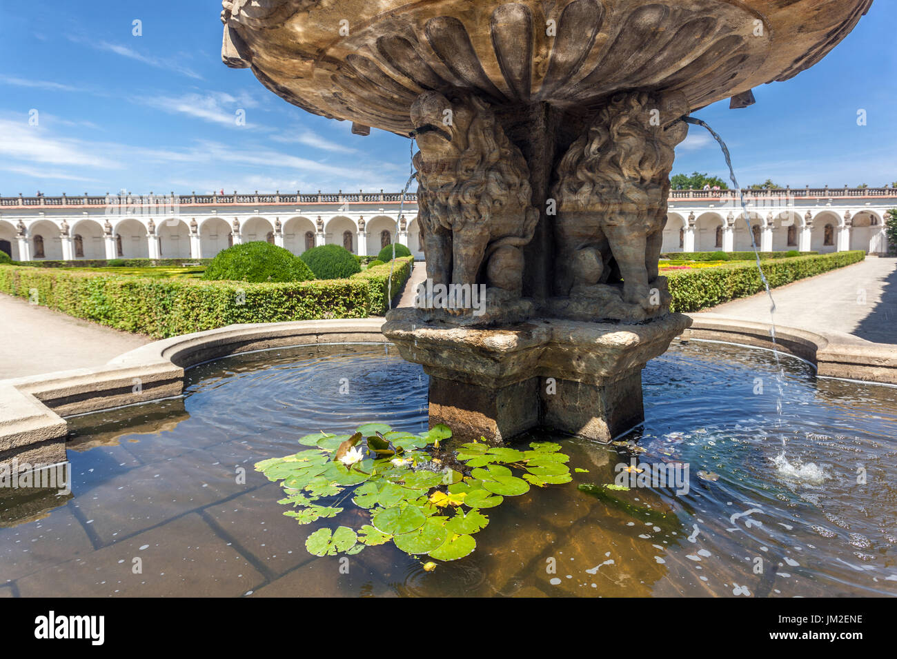 Jardin Kromeriz, fontaine baroque dans le jardin de plaisir Kromeriz République Tchèque site classé au patrimoine mondial de l'UNESCO Banque D'Images