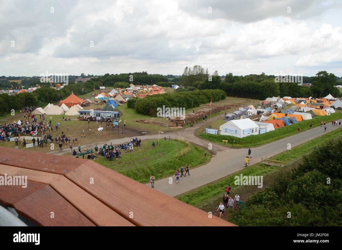 Sonderborg, Danemark - Juillet 24, 2017 : Camp scout international "pejdernes Lejr 2017' (court-SL2017) . Beaucoup de tentes, et près de 40.000 scouts. Vue depuis Banque D'Images