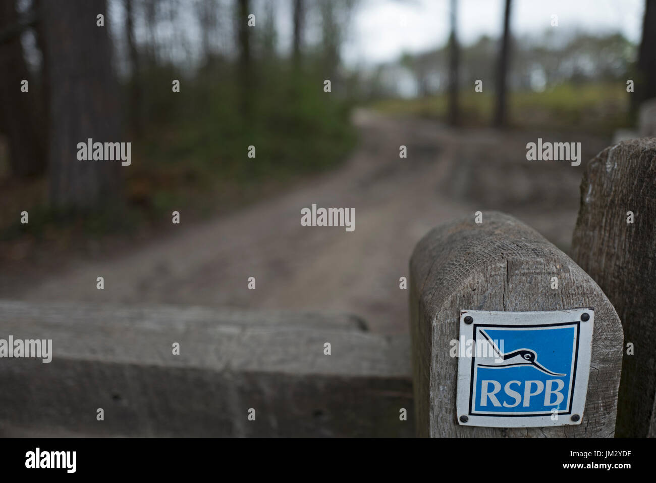 Badge sur gate Tudeley RSPB réserve RSPB Kent Banque D'Images