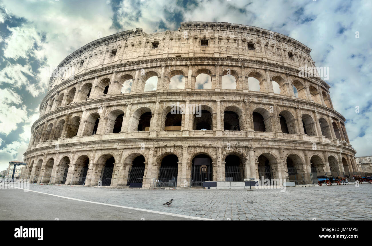 Vue panoramique du Colisée à Rome. Italie Banque D'Images