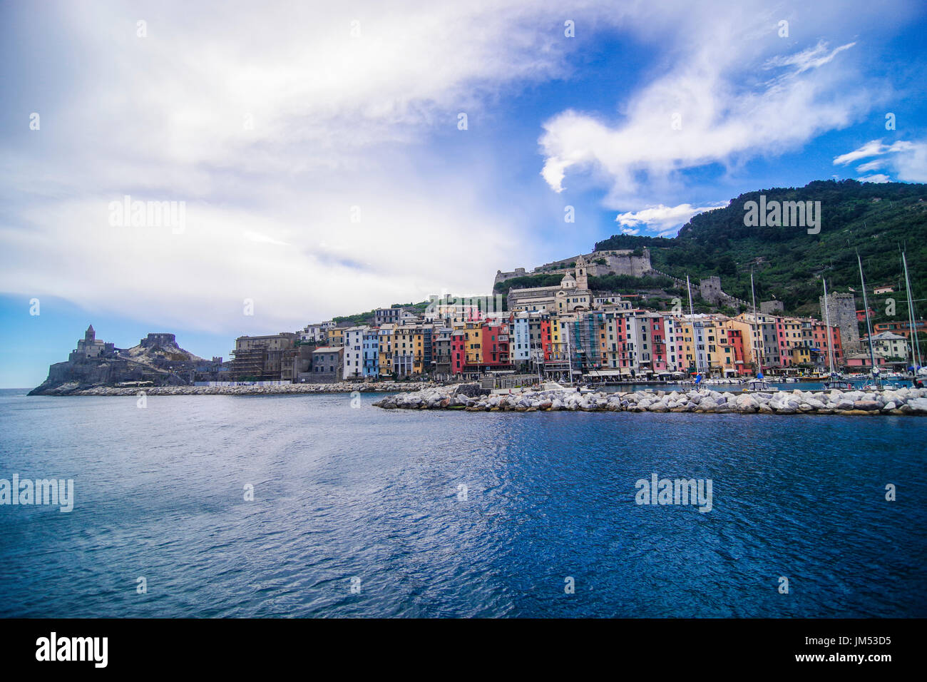 Vue panoramique sur Porto Venere une ville pittoresque sur la côte ligure de l'Italie Banque D'Images