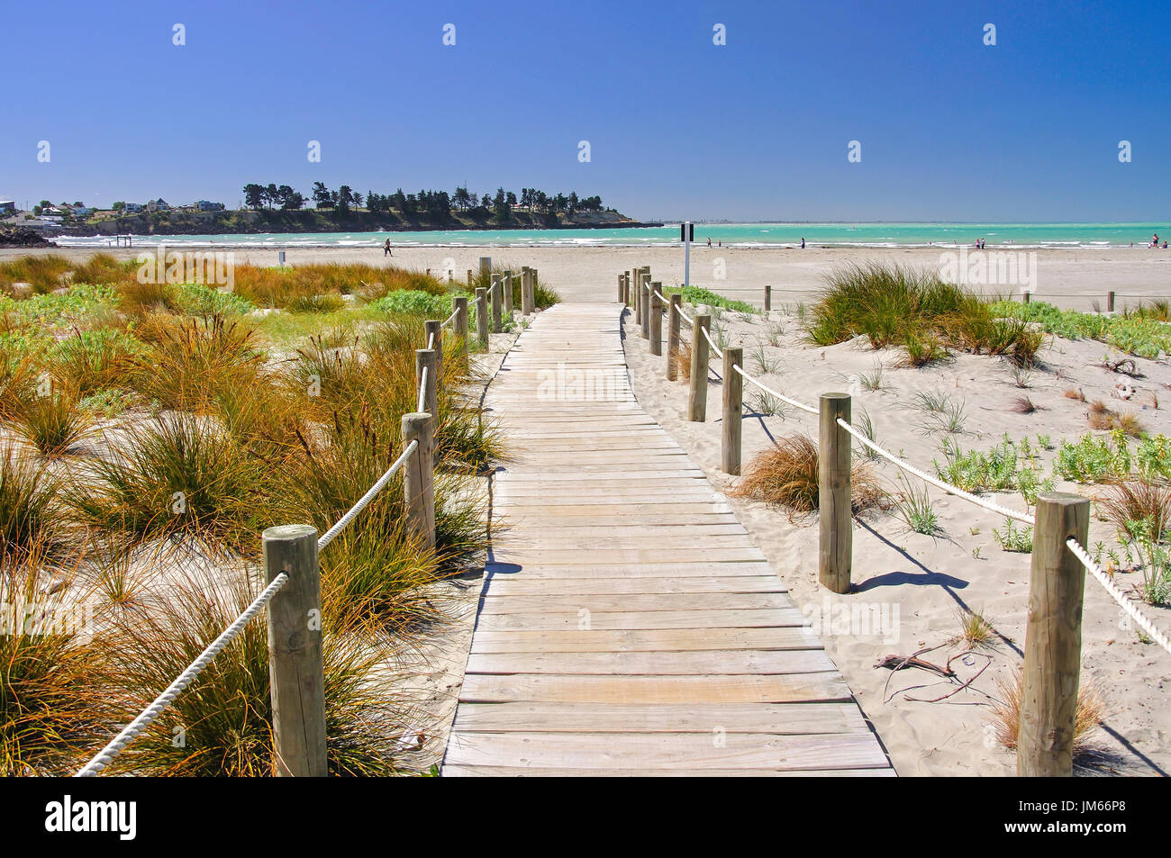 Plage de passage à travers les dunes de sable, Caroline Bay, South Canterbury, Timaru, région de Canterbury, île du Sud, Nouvelle-Zélande Banque D'Images