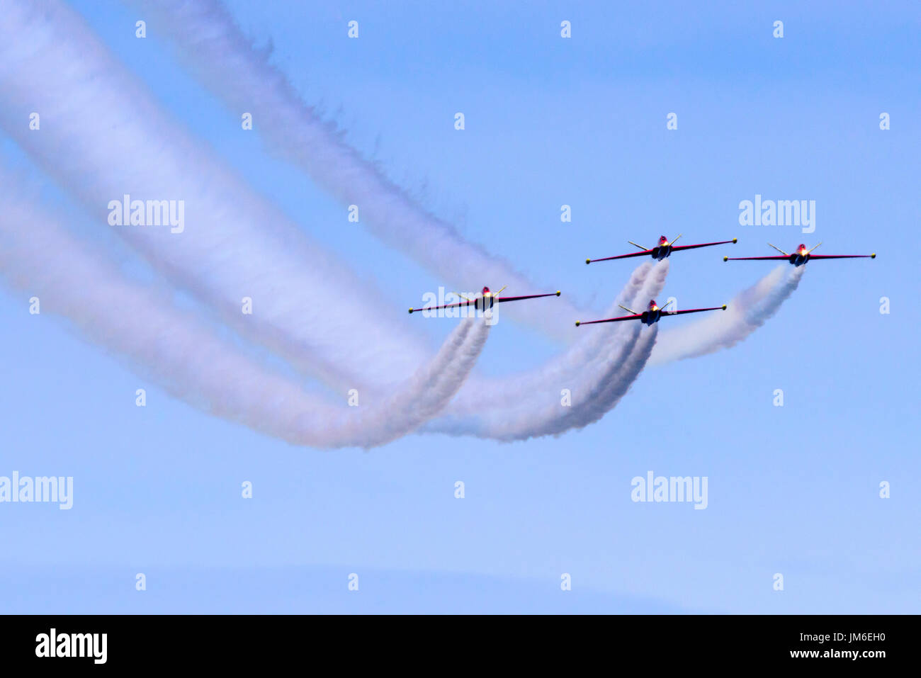 L'équipe d'acrobatie aérienne française patrouille Tranchant Fouga volant à la Bray Air Show Banque D'Images