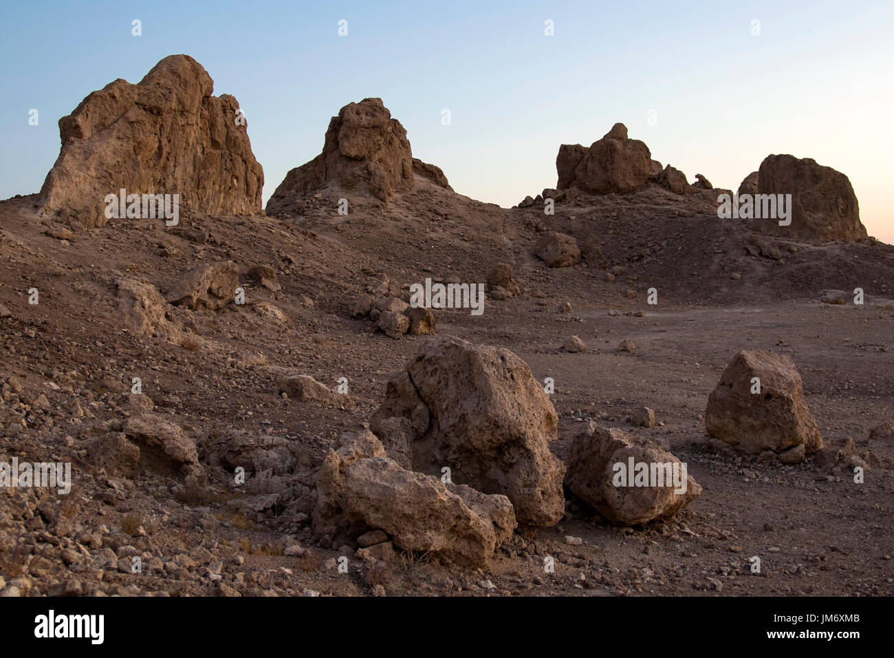 Paysage désertique à Trona Pinnacles dans le désert californien Banque D'Images