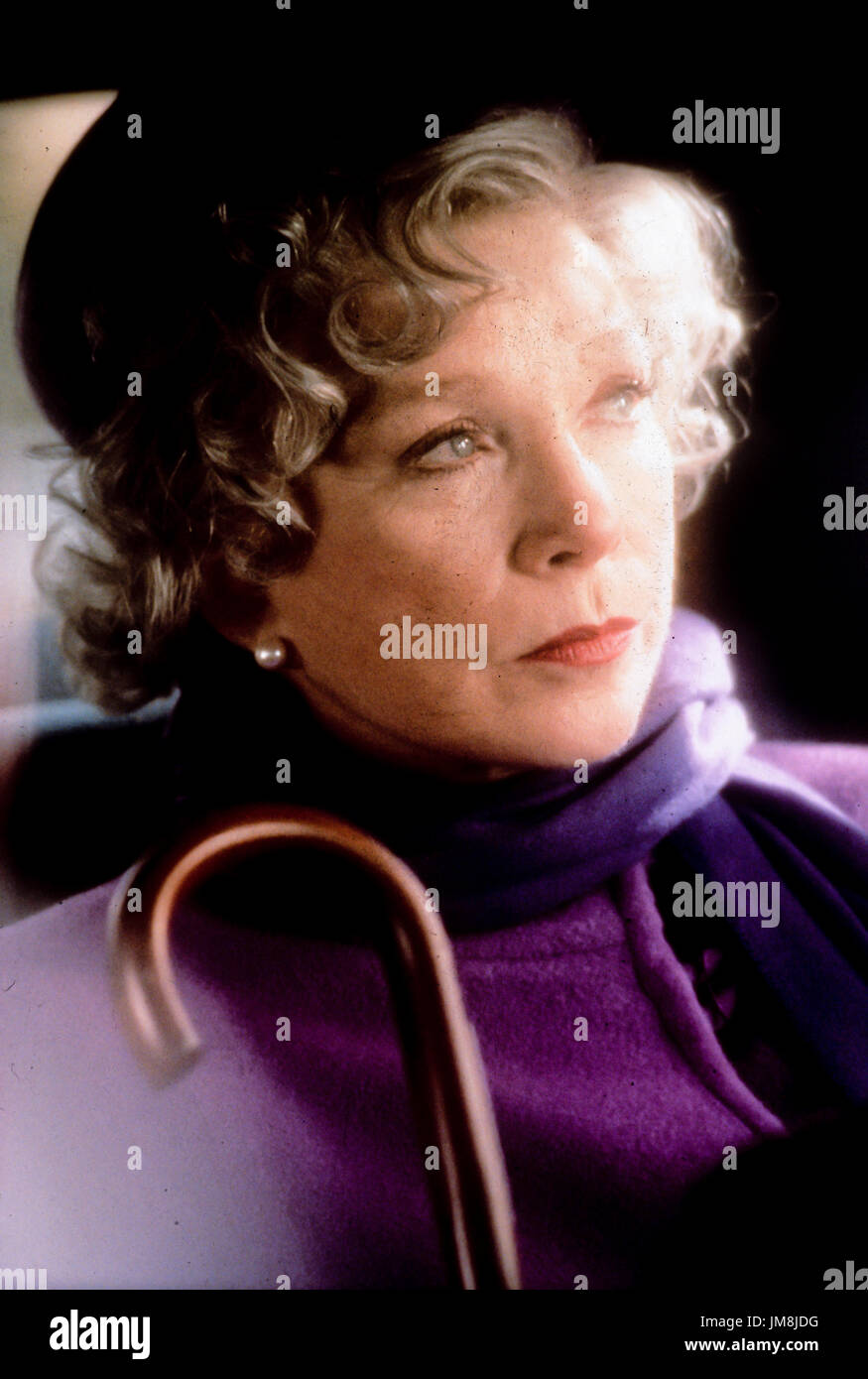 Shirley Maclaine, gardant tess, 1994 Banque D'Images