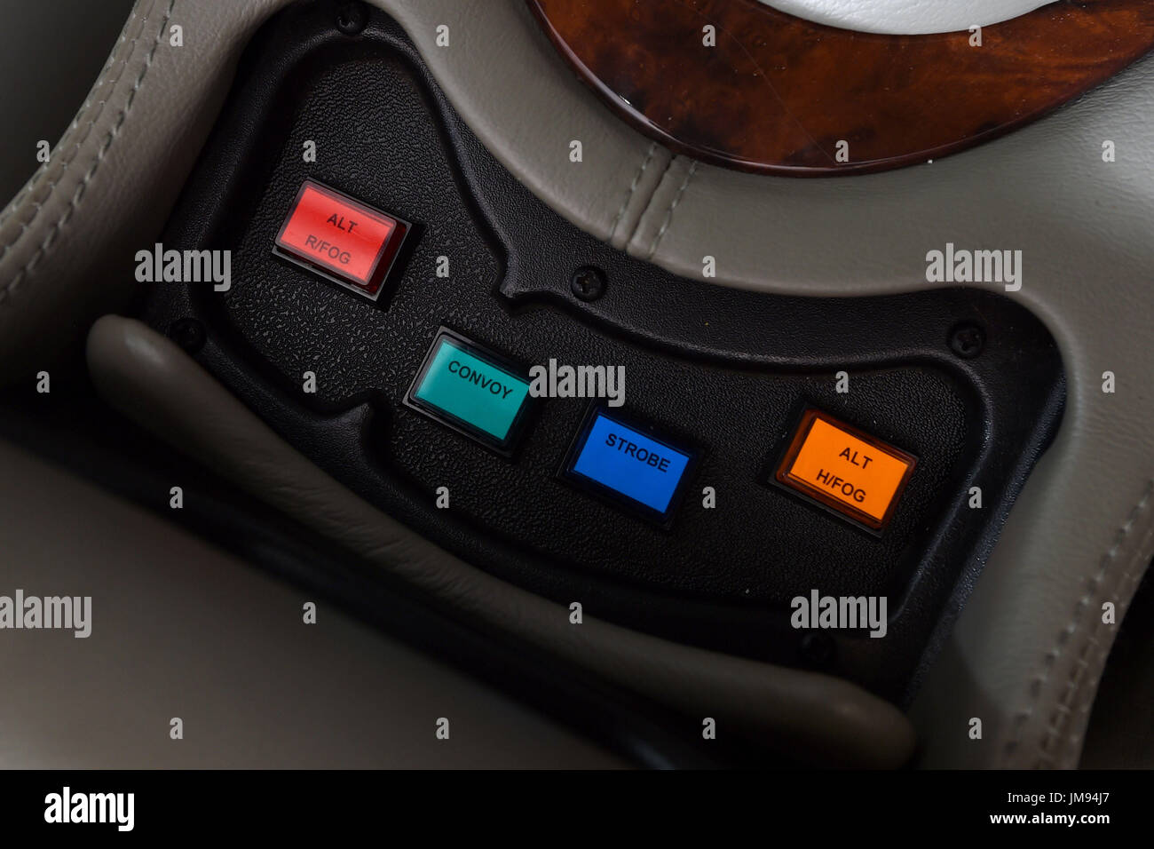 Détail de l'intérieur du Daimler Majestic 2001, qui était la voiture personnelle de la reine Elizabeth II et du duc d'Édimbourg de juin 2001 à juillet 2005, à IWM Duxford où il a été vendu pour £43,700. Banque D'Images