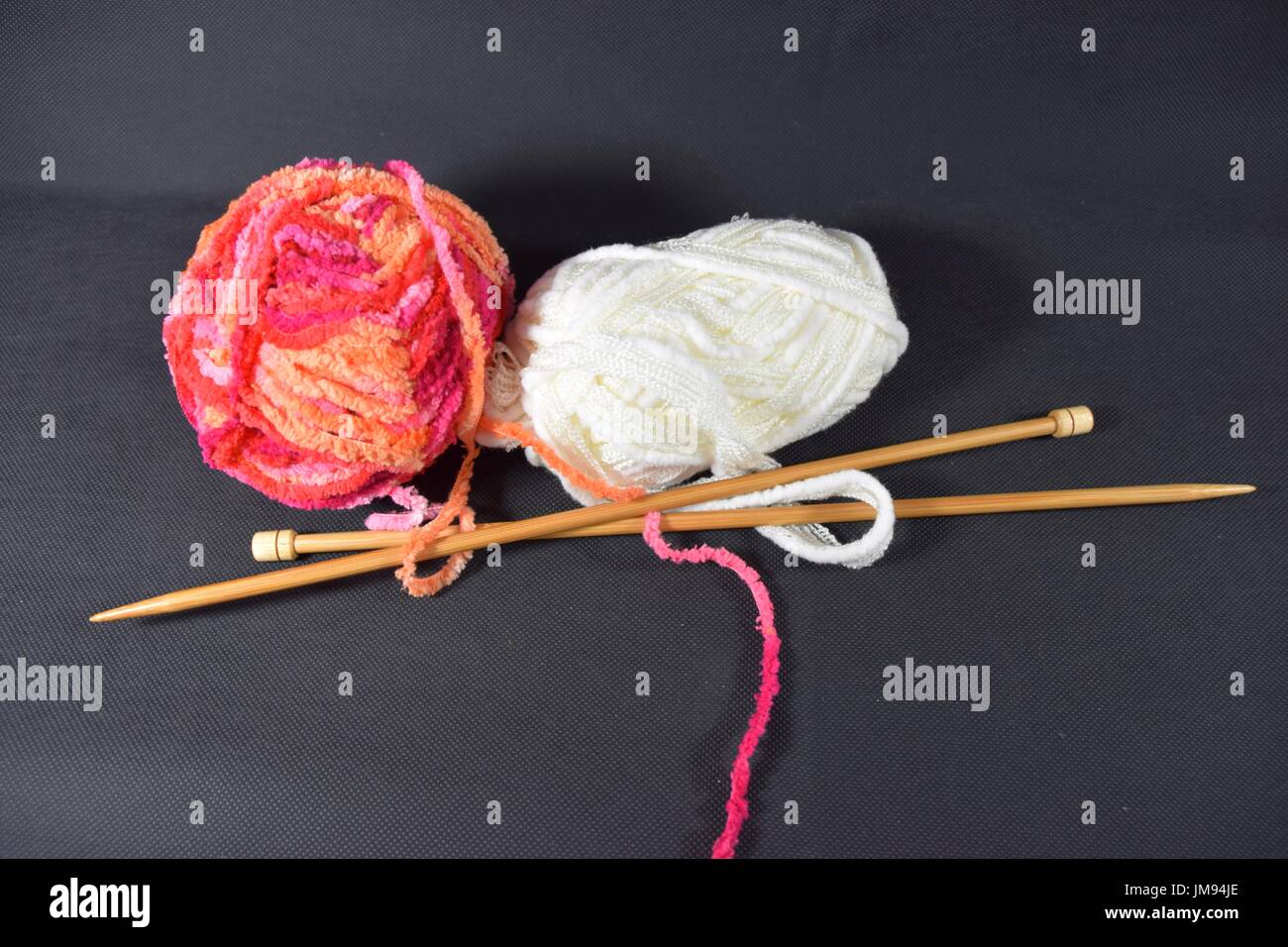 Boules de laine pour le tricot et le crochet travail fait à la main Banque D'Images