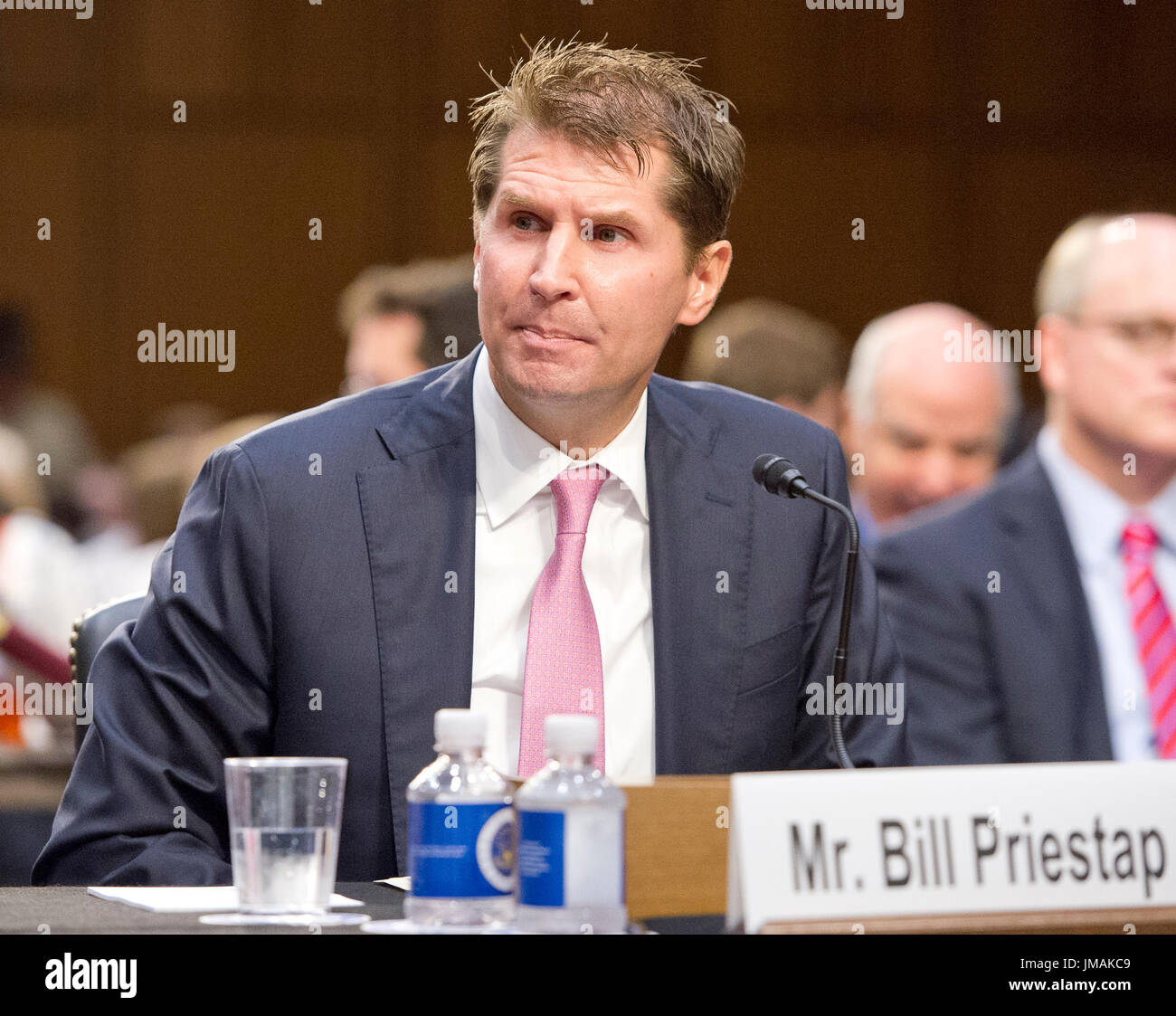 Washington DC, USA. 26 juillet, 2017. E.W. 'Loi' Priestap, Directeur adjoint, Division de contre-espionnage, Federal Bureau of Investigation (FBI), apparaît à témoigner devant le comité du Sénat américain sur le débat de surveillance judiciaire d'examiner la Foreign Agents Registration Act (FARA) et tente d'influer sur les élections américaines, l'accent sur les enseignements tirés de l'exercice en cours et administrations sur la colline du Capitole à Washington, DC le mercredi, Juillet 26, 2017. Credit : MediaPunch Inc/Alamy Live News Banque D'Images