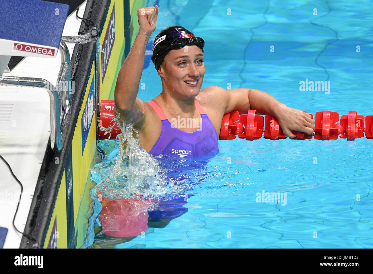 Budapest, Hongrie. 27 juillet, 2017. Mireia Belmonte de l'Espagne remporte le 200m papillon lors de la finale des Championnats du monde FINA 2017 à Budapest, Hongrie, 27 juillet 2017. Photo : Axel Heimken/dpa/Alamy Live News Banque D'Images