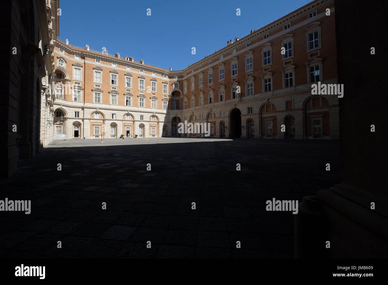 Cour intérieure du Palais Royal de Caserta, Italie Banque D'Images