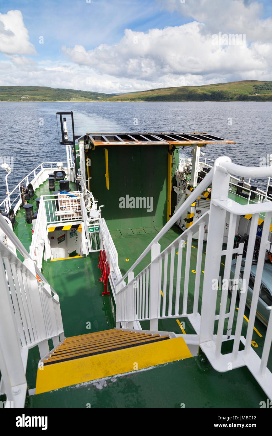 Caledonian Macbrayne le traversier MV à Catriona à Lochranza, Isle of Arran de Claonaig, Kintyre, côte ouest de l'Ecosse, Royaume-Uni Banque D'Images