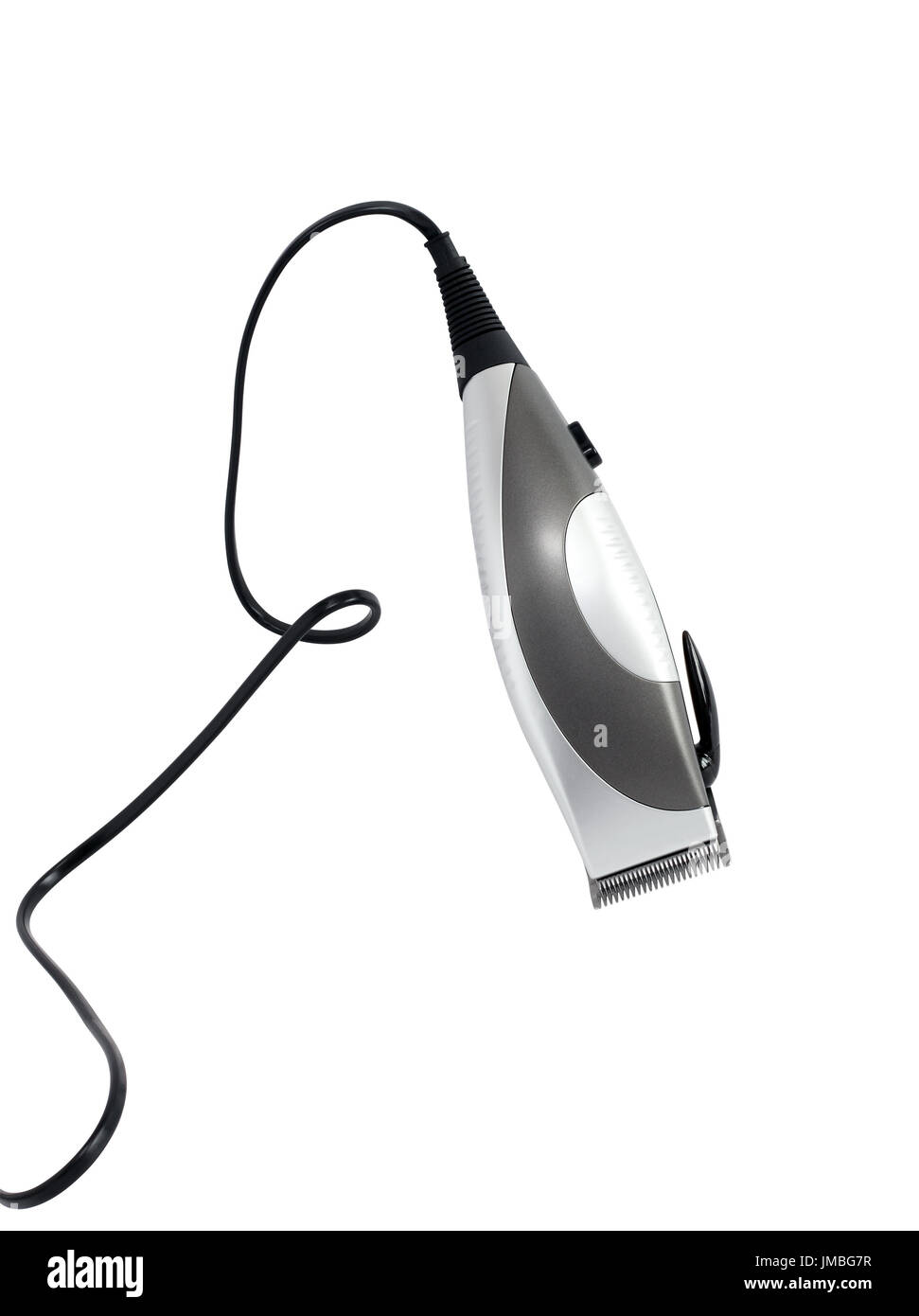 Tondeuse à cheveux électrique moderne avec cable sur fond blanc. Chemin de détourage est inclus Banque D'Images