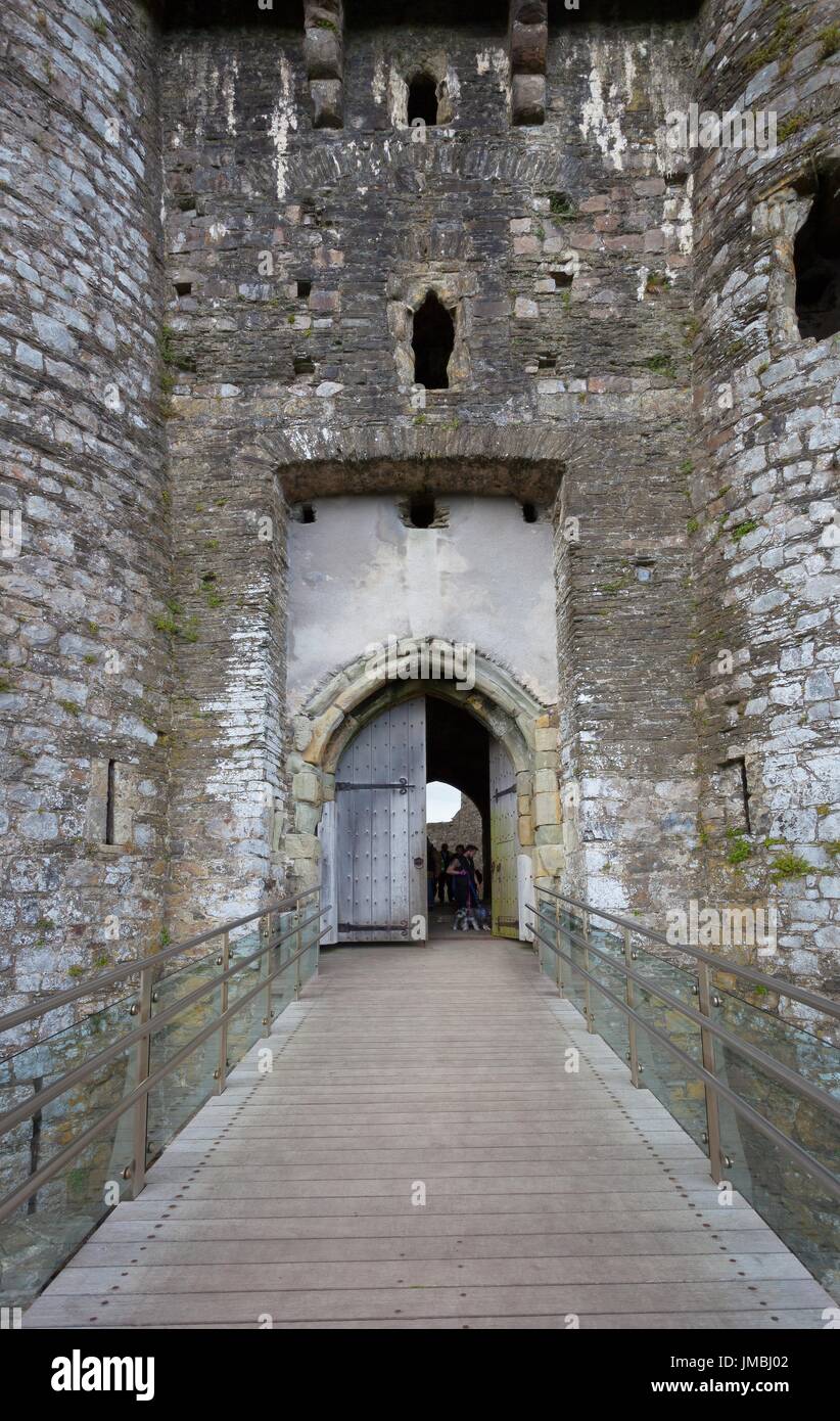 Entrée du château de Kidwelly Banque D'Images