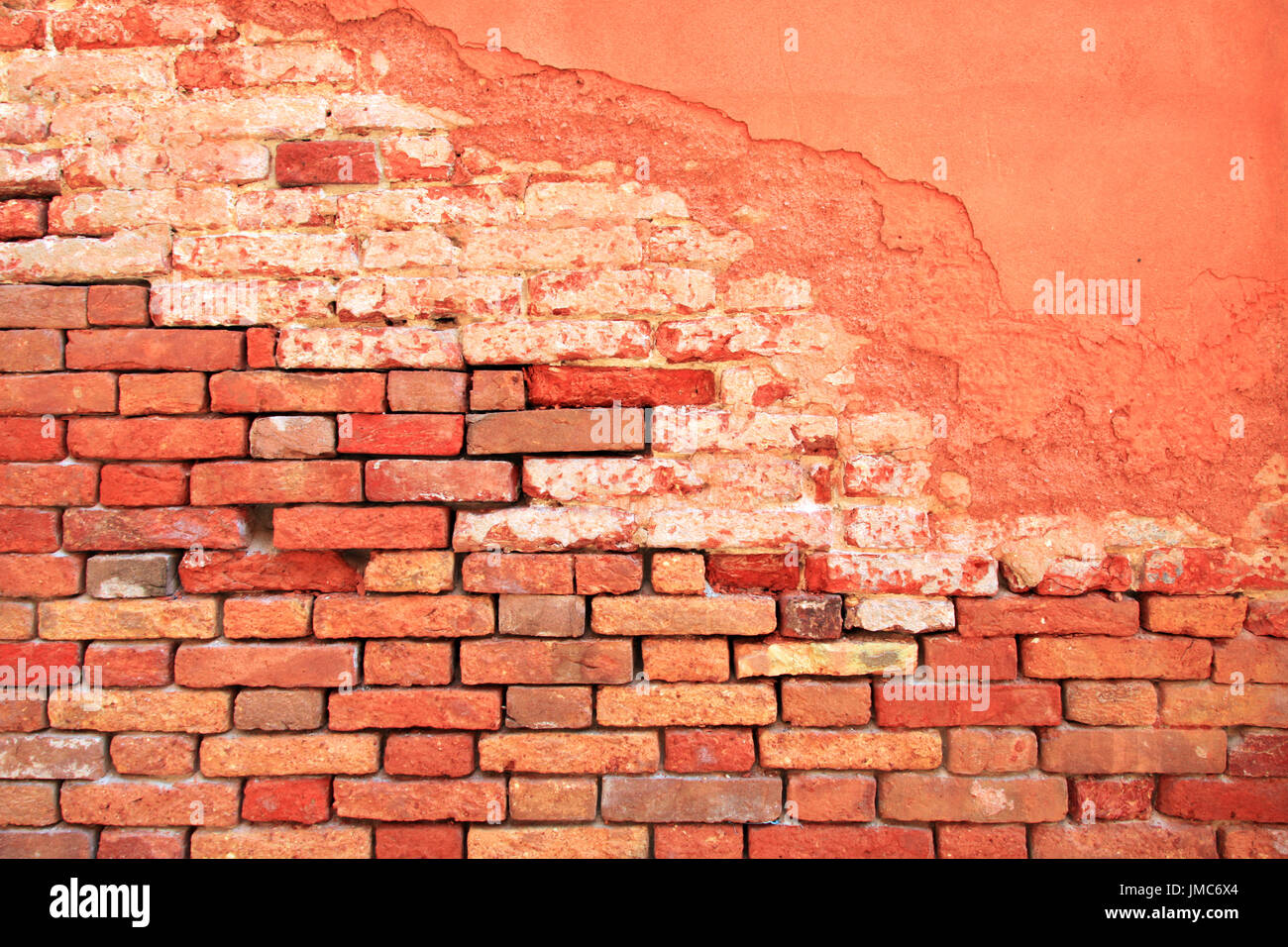 Vieux Mur de brique rouge de Venise, Italie Banque D'Images