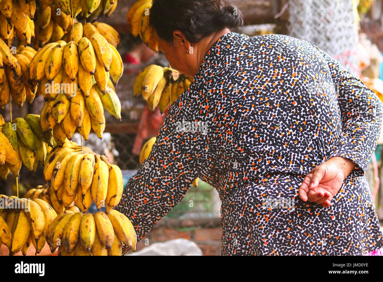 Les vendeurs dans le marché local du Cambodge Banque D'Images