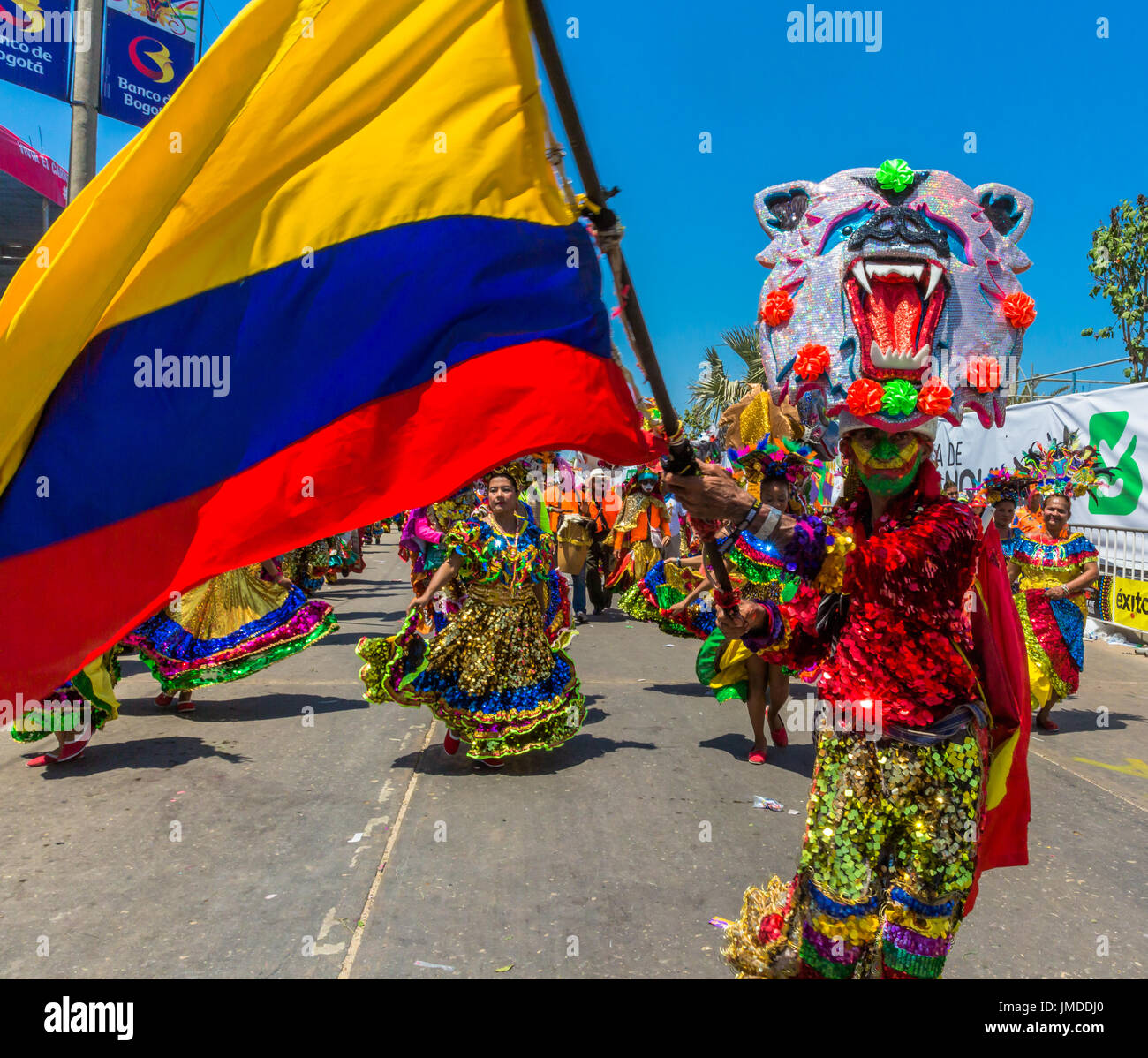 Bogota , Colombie - Février 26, 2017 : les personnes qui participent au défilé de la fête du Carnaval de Barranquilla Colombie Atlantico Banque D'Images