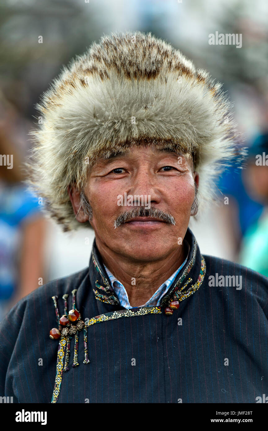Chapeau de fourrure traditionnelle Banque de photographies et d'images à  haute résolution - Alamy