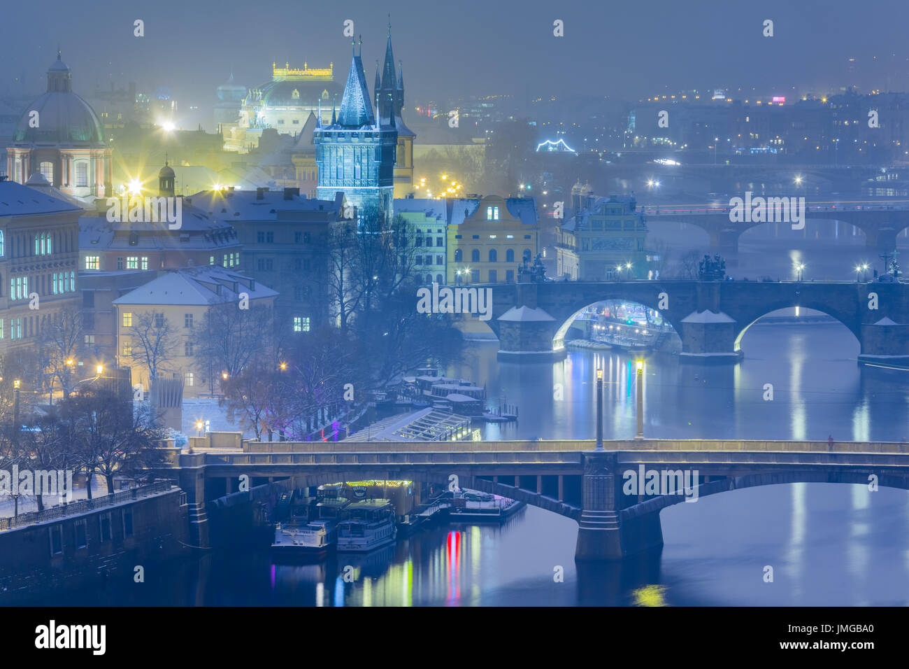 L'Europe, République tchèque, Tchéquie, Prague, l'UNESCO, Vieille Ville Historique Panorama avec des ponts sur la rivière Vltava (Moldau/avec le pont Charles, l'hiver Banque D'Images
