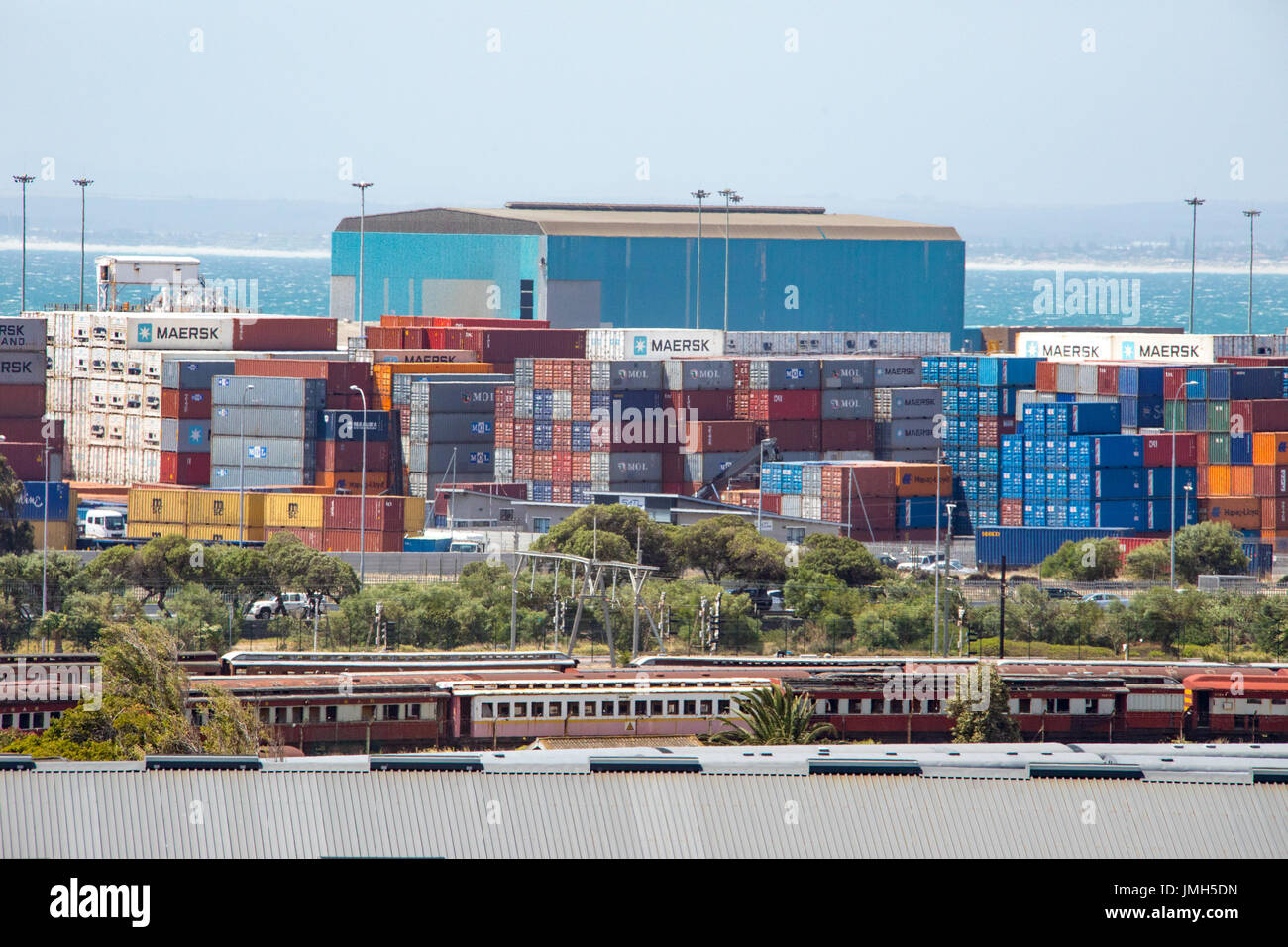 Les contenants d'expédition au port de Cape Town, Afrique du Sud Banque D'Images