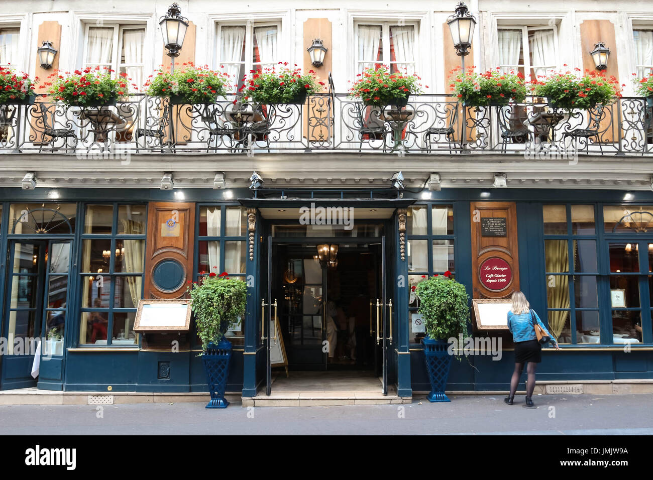 Historique Le Café Procope. Il est le plus vieux restaurant de Paris en fonctionnement continu. Banque D'Images