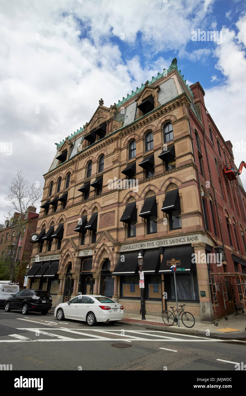 Cinq cents charlestown savings bank building Thompson Square Boston USA Banque D'Images