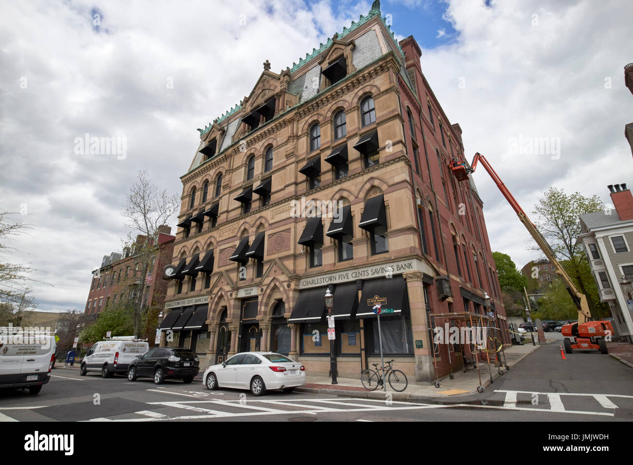 Cinq cents charlestown savings bank building Thompson Square Boston USA Banque D'Images