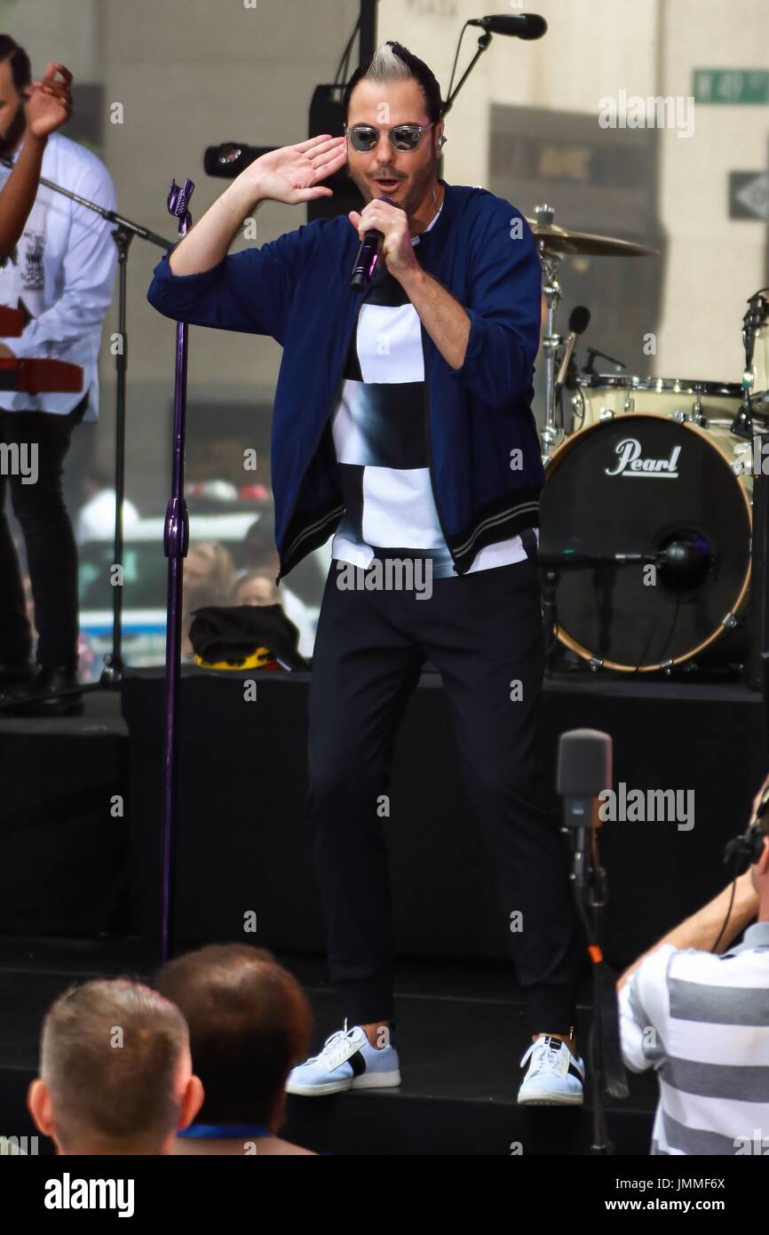 New York, NY, USA. 28 juillet, 2017. Michael Fitzpatrick sur scène pour NBC Today Show Concert avec FITZ ET LA COLÈRE, Rockefeller Plaza, New York, NY, le 28 juillet 2017. Crédit : Jason Mendez/Everett Collection/Alamy Live News Banque D'Images