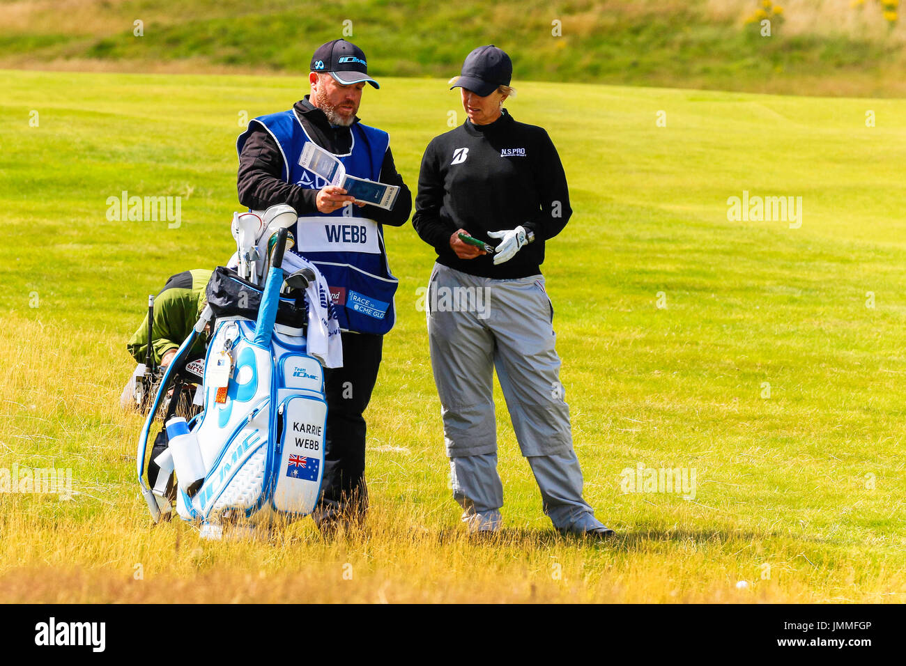 Irvine, Ecosse, Royaume-Uni. 28 juillet, 2017. Le deuxième jour de la Ladies Scottish Open Championship à Dundonald Links, Irvine, Ayrshire, Ecosse, le temps est resté à l'essai avec de fortes rafales de vent jusqu'à 25 mph. Comme les joueurs se sont battus pour garder le contrôle sur leur balle de golf quelques bons scores ont été affichés et les dirigeants commencent à voir le jour avec des totaux de 4, 5 et 6 sous pour les deux premiers tours. Credit : Findlay/Alamy Live News Banque D'Images