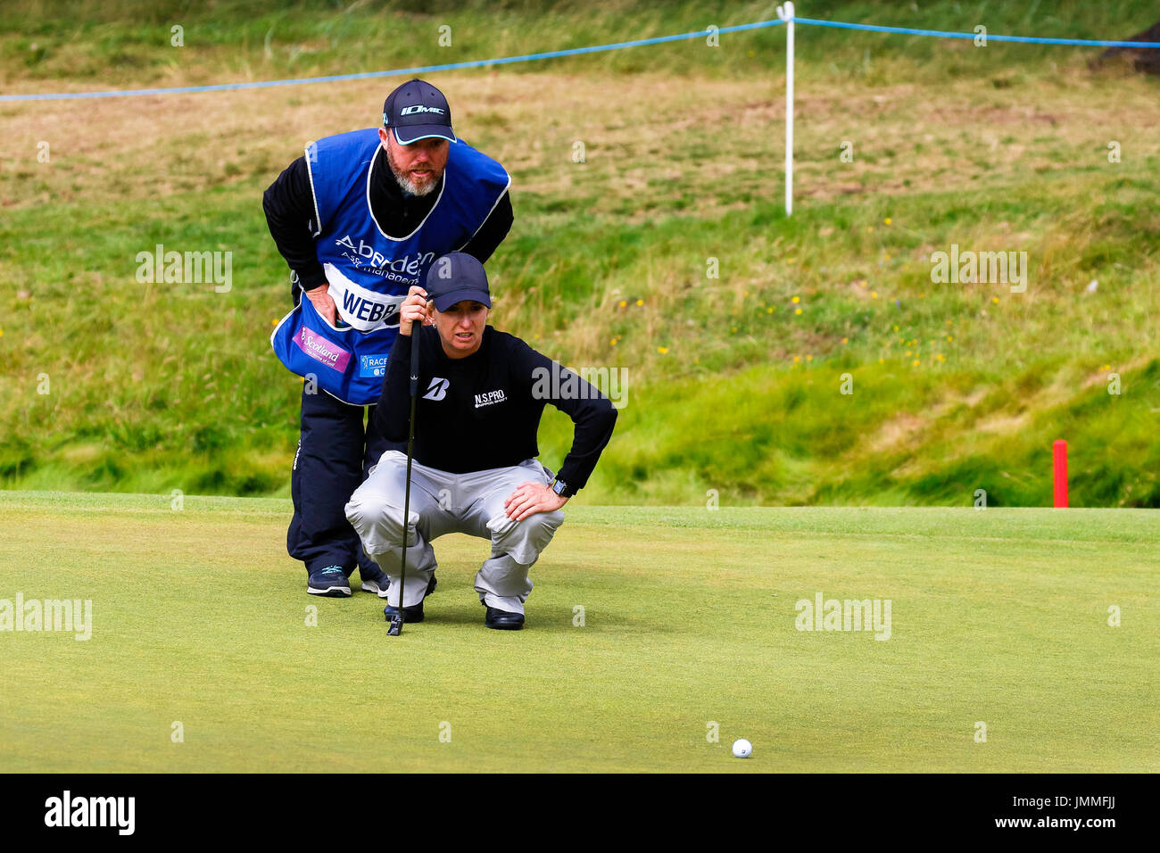 Irvine, Ecosse, Royaume-Uni. 28 juillet, 2017. Le deuxième jour de la Ladies Scottish Open Championship à Dundonald Links, Irvine, Ayrshire, Ecosse, le temps est resté à l'essai avec de fortes rafales de vent jusqu'à 25 mph. Comme les joueurs se sont battus pour garder le contrôle sur leur balle de golf quelques bons scores ont été affichés et les dirigeants commencent à voir le jour avec des totaux de 4, 5 et 6 sous pour les deux premiers tours. Credit : Findlay/Alamy Live News Banque D'Images