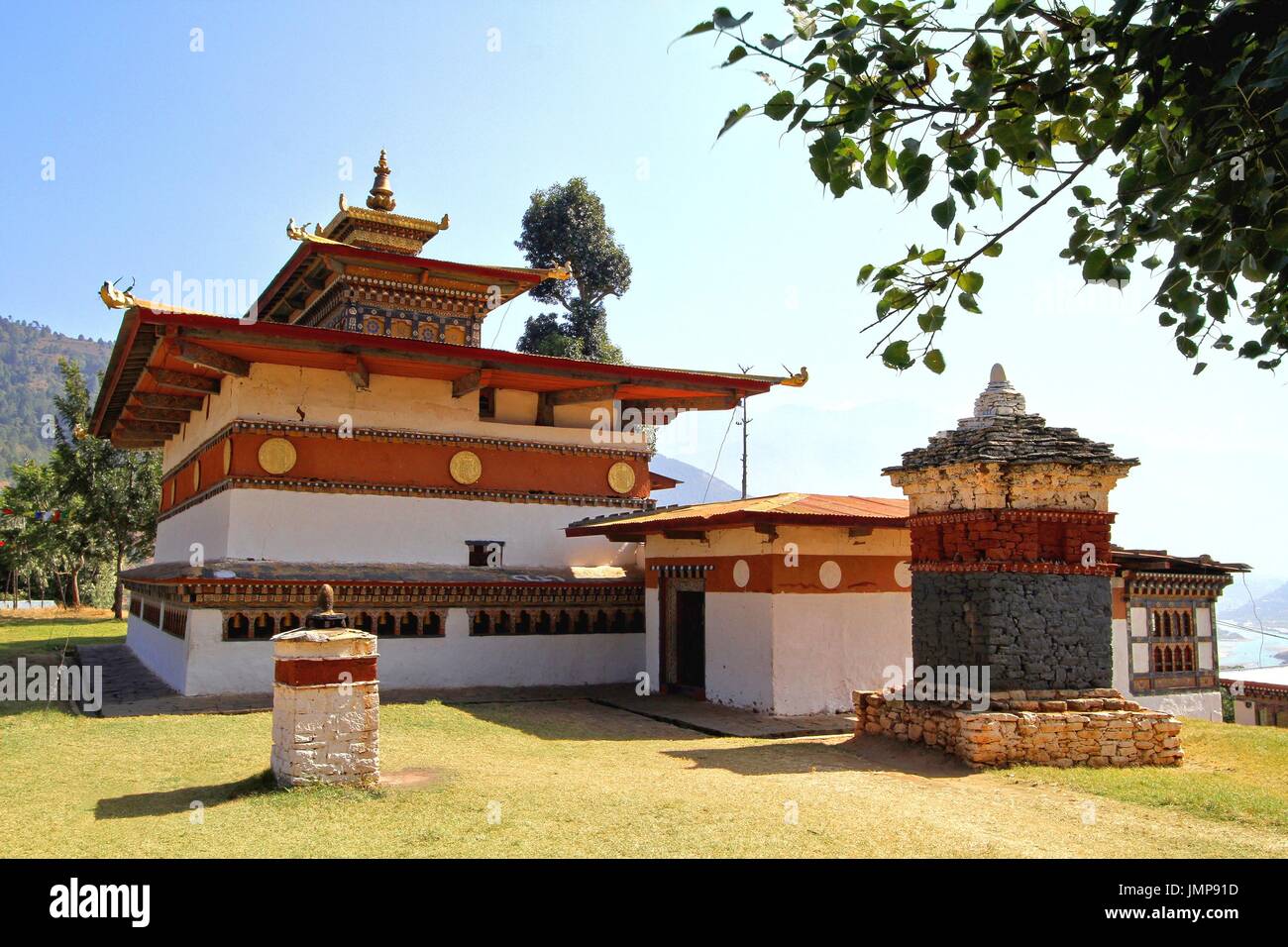 Chimi Lakhang carillon ou Lhakhang temple, monastère bouddhiste dans le district de Punakha, Bhoutan Banque D'Images