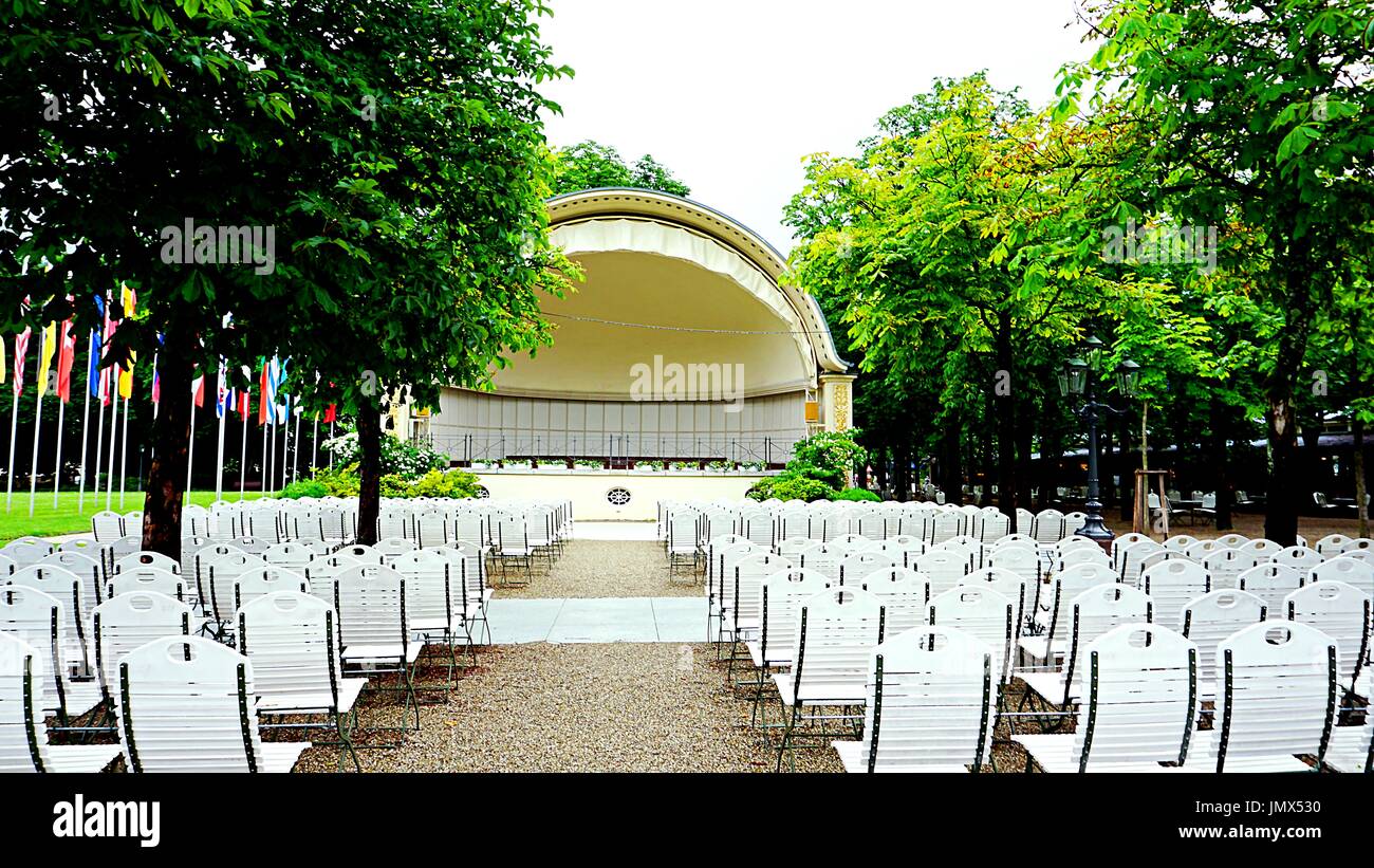 La coquille du Spa, une salle de concert en plein air à Baden-Baden, Bade-wurtemberg , Allemagne Banque D'Images