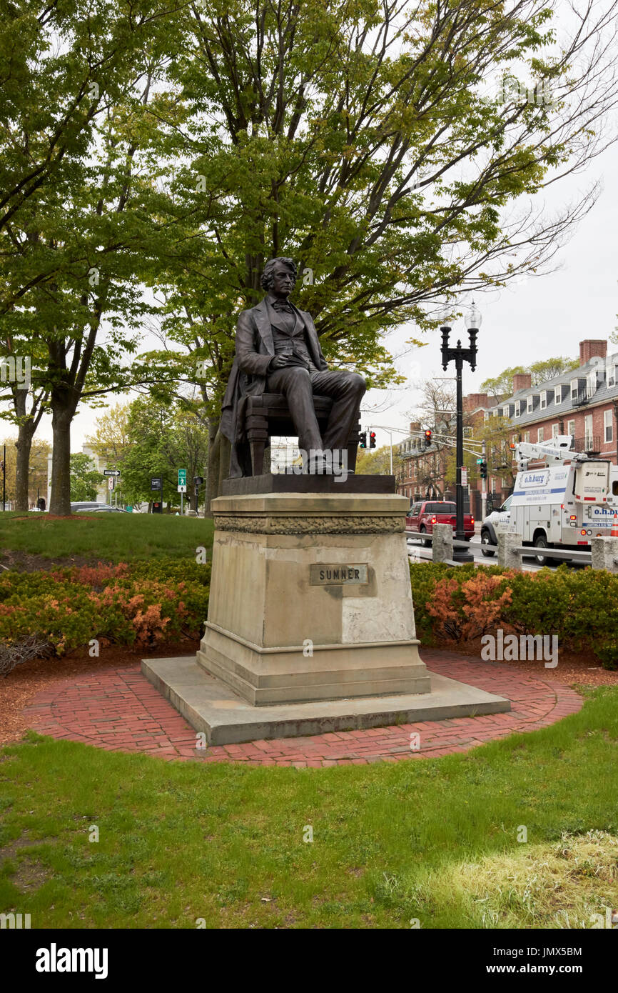 Statue de Charles Sumner Harvard Yard Université Harvard Boston USA Banque D'Images