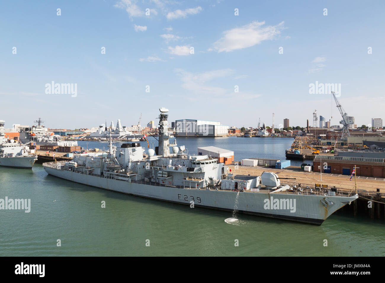 Le HMS Richmond F239, une frégate type 23, amarré dans l'arsenal naval de Portsmouth Portsmouth, Royaume-Uni Banque D'Images
