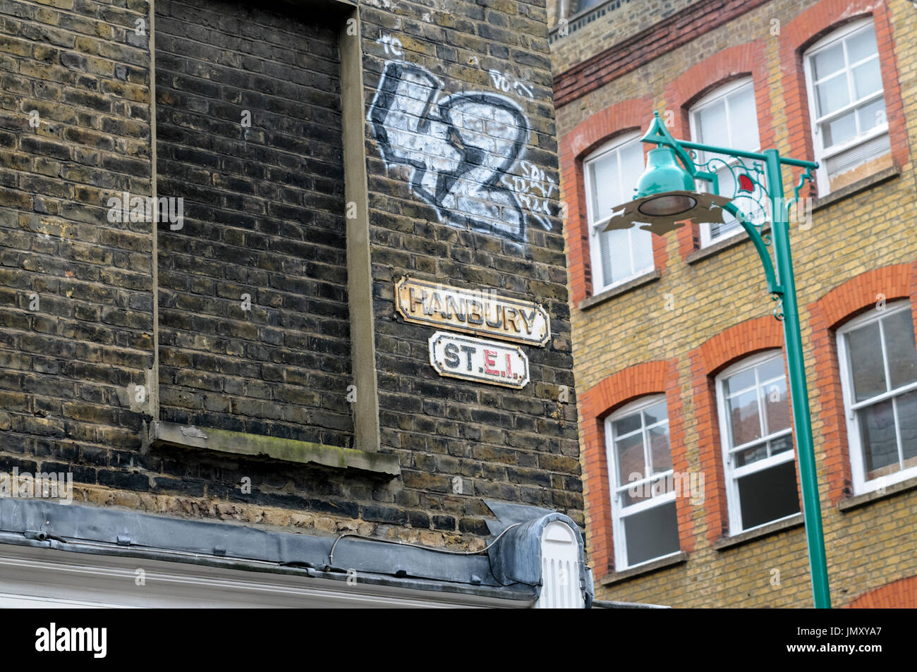 Graffiti dans Brick Lane, East London. Banque D'Images