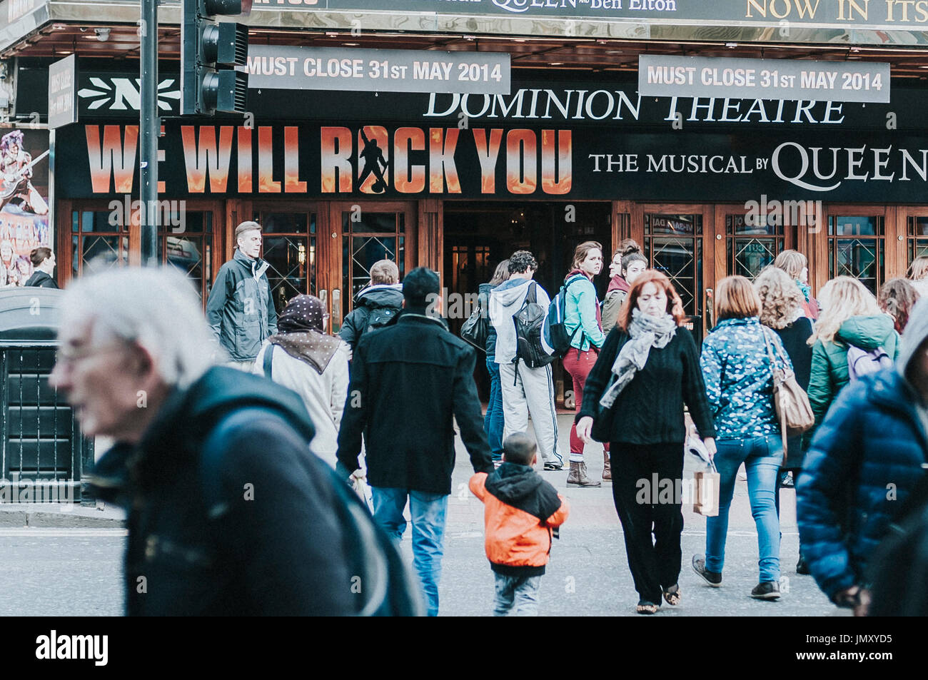 Derniers jours de la célèbre comédie musicale , nous vous rock de Weill, joué au Dominion Theatre, Londres. Banque D'Images
