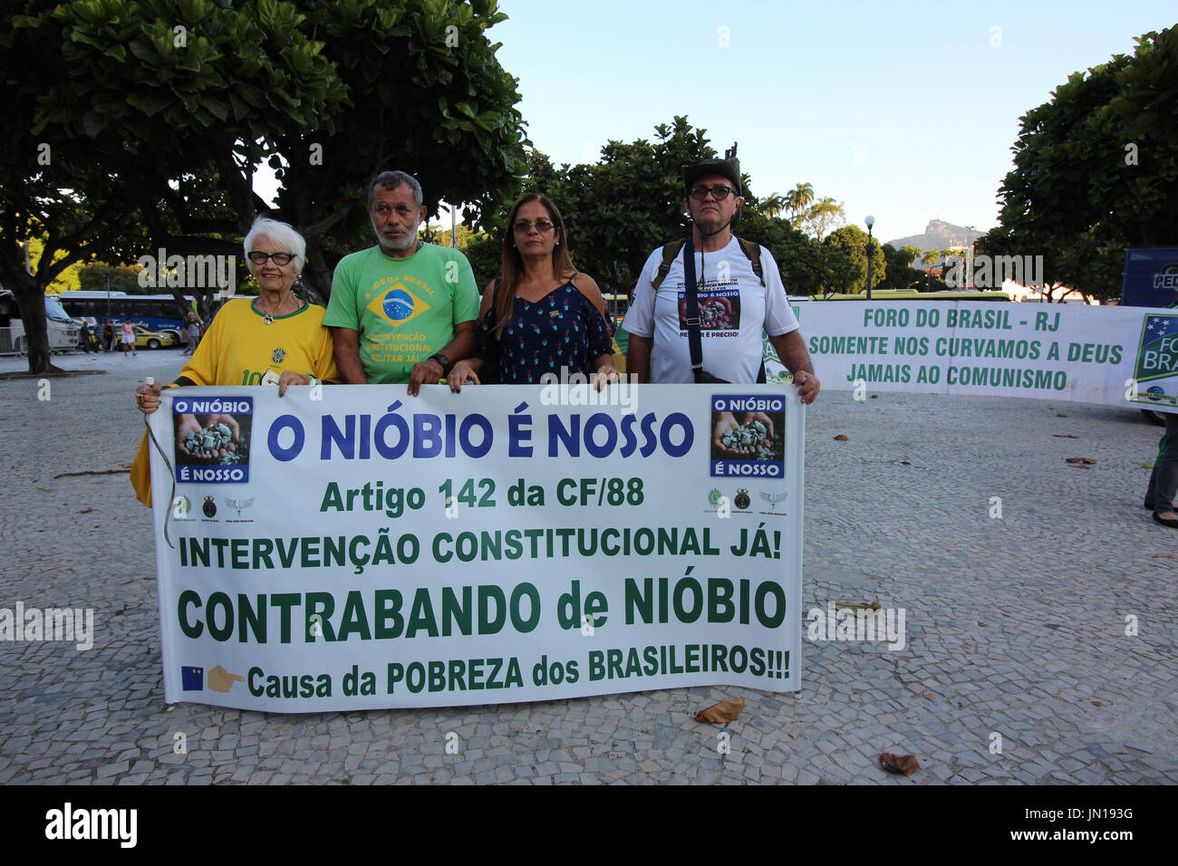 Rio de Janeiro, Brésil, le 28 juillet 2017 : Le Président du Brésil, Michel Temer, répond aux demandes du gouverneur de Rio de Janeiro, Luiz Fernando Pezão et lieux Rio de Janeiro dans le cadre de l'intervention des forces armées. Le décret présidentiel autorise 10 000 Marine, l'armée et de la Force aérienne pour l'exploitation de tout l'état de Rio de Janeiro dans la lutte contre la criminalité par le milieu de 2018. La situation de la sécurité dans la région métropolitaine de Rio de Janeiro n'était pas viable et, avec la crise économique et politique, la seule solution trouvée par les dirigeants a été d'activer l'armée. Credit : Banque D'Images