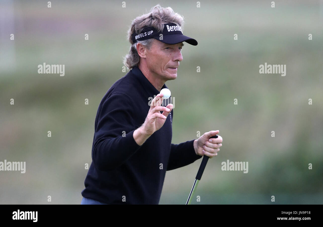 L'Allemagne Bernhard Langer le douzième jour pendant trois des hauts Ouvrir au Royal Porthcawl Golf Club, Porthcawl. Banque D'Images