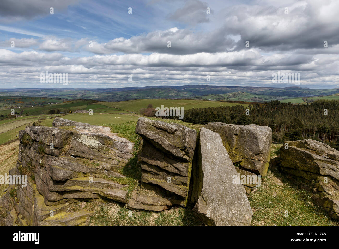 Les roches windgather, parc national de Peak District, Derbyshire, Angleterre, RU, fr Banque D'Images