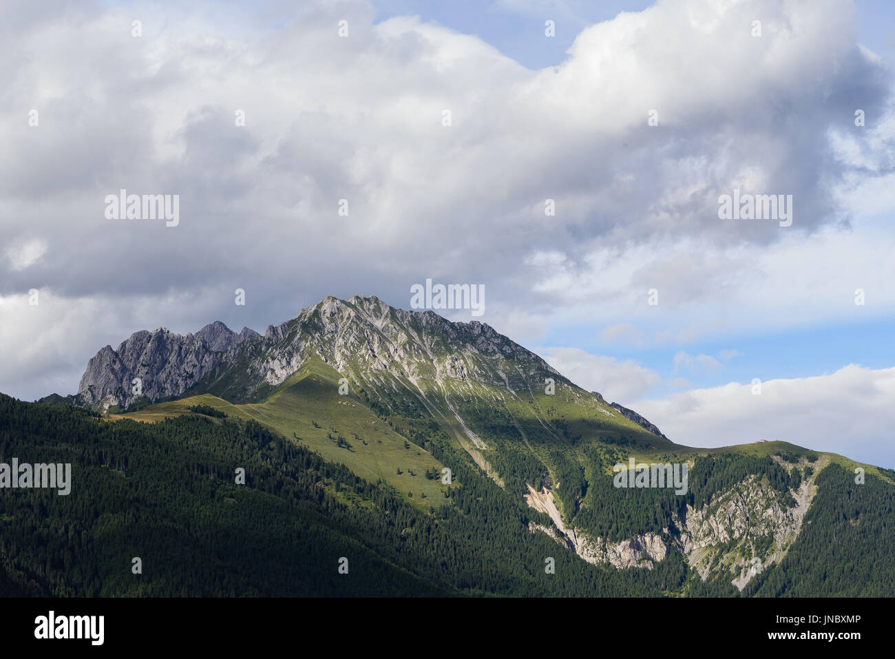 Presolana. Pizzo della Presolana est une montagne située dans la région de Lombardie, Italie du nord, à environ 35 km au nord de Bergame Banque D'Images