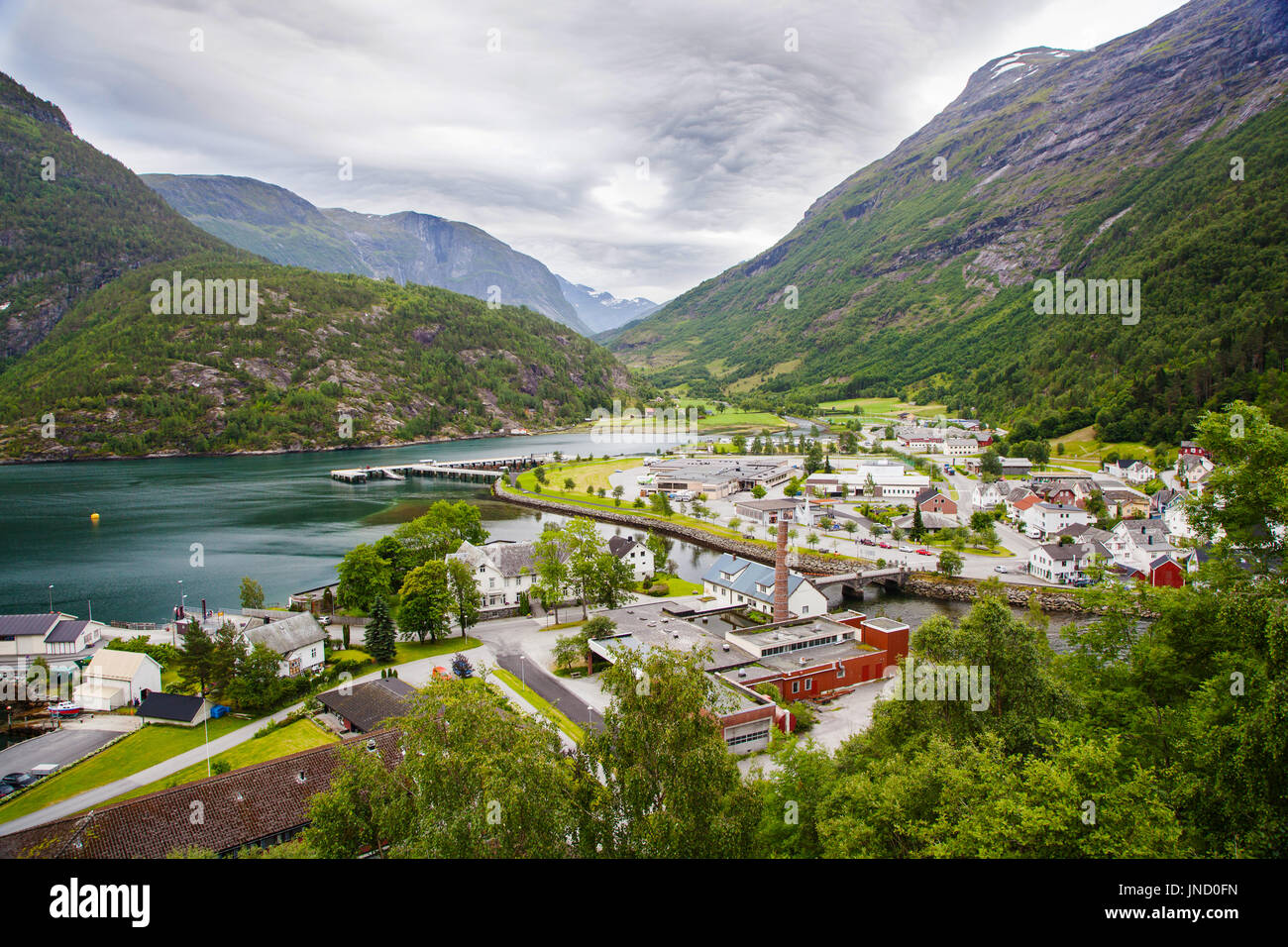 Hellesylt village près de fjord de Geiranger, Norvège Banque D'Images