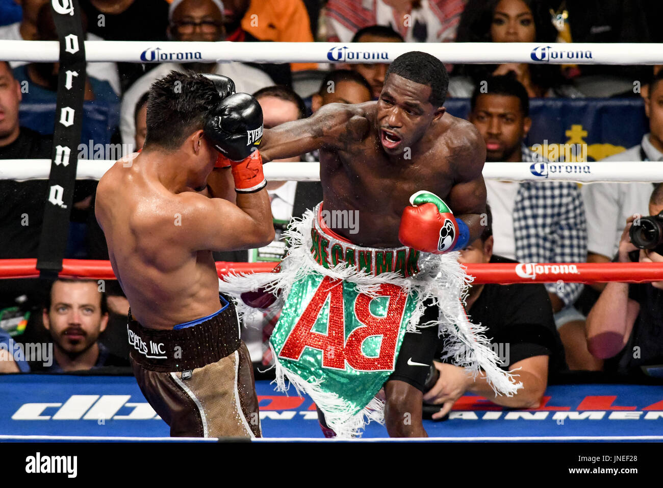 Adrien broner Banque de photographies et d'images à haute résolution - Alamy