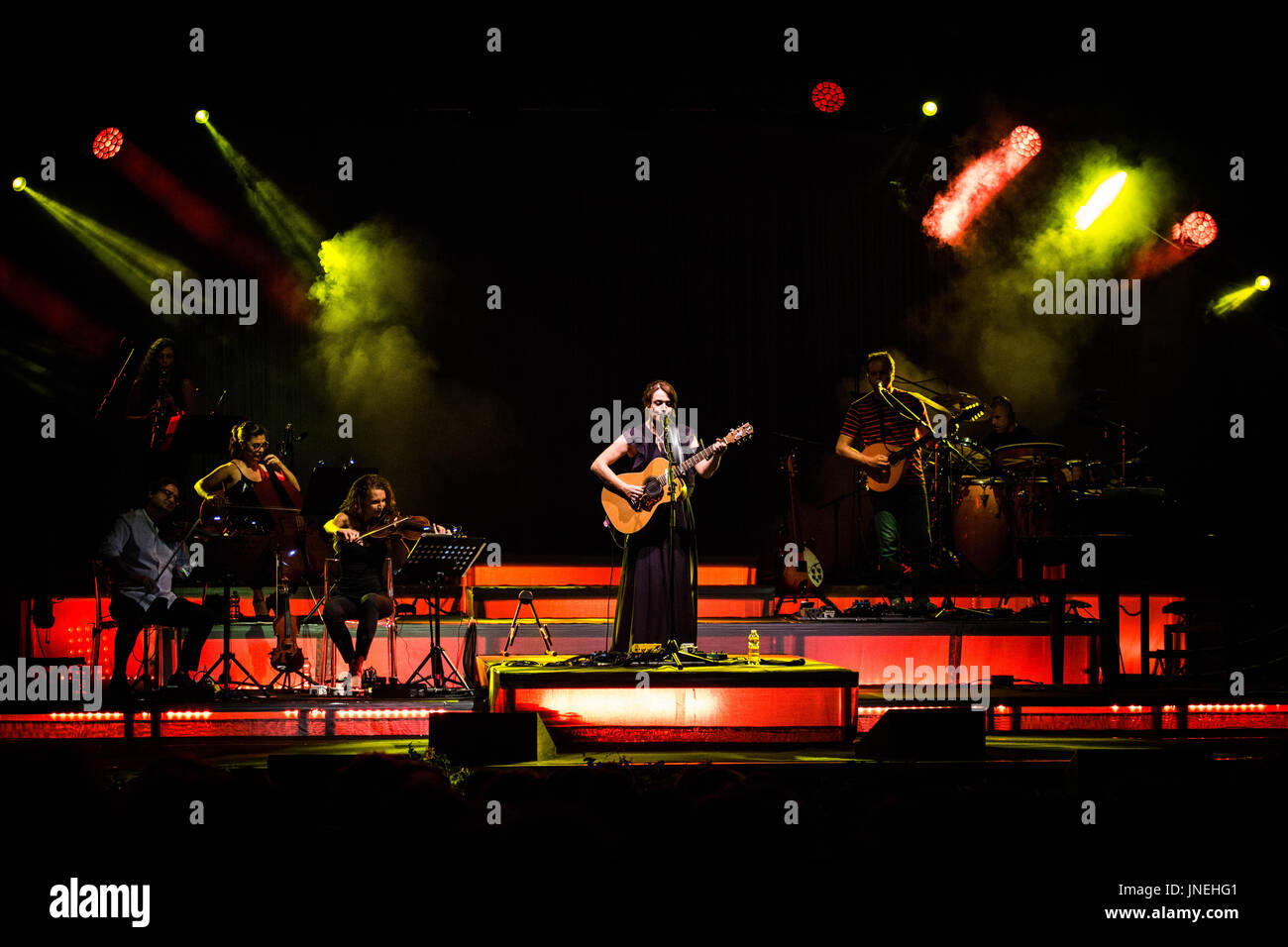 Gardone Riviera, Italie. 29 juillet, 2017. Gardone Riviera Brescia Italie 29 juillet 2007 Carmen Consoli effectue live au Anfiteatro Vittoriale Crédit : Roberto Finizio/Alamy Live News Banque D'Images