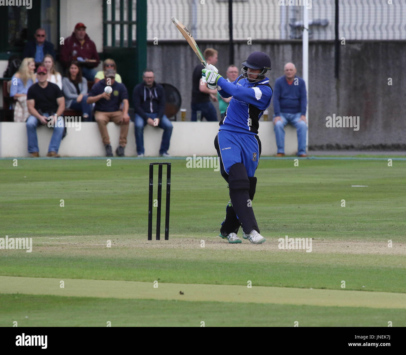Le Livre vert, Comber, Irlande du Nord, Royaume-Uni. 29 juillet 2017. CIYMS Instonians défait par six wickets pour gagner la finale de la coupe d'Arthur J. Gallagher. Christopher Dougherty ouvrant la batte pour CIYMS. Crédit : David Hunter/Alamy Live News. Banque D'Images