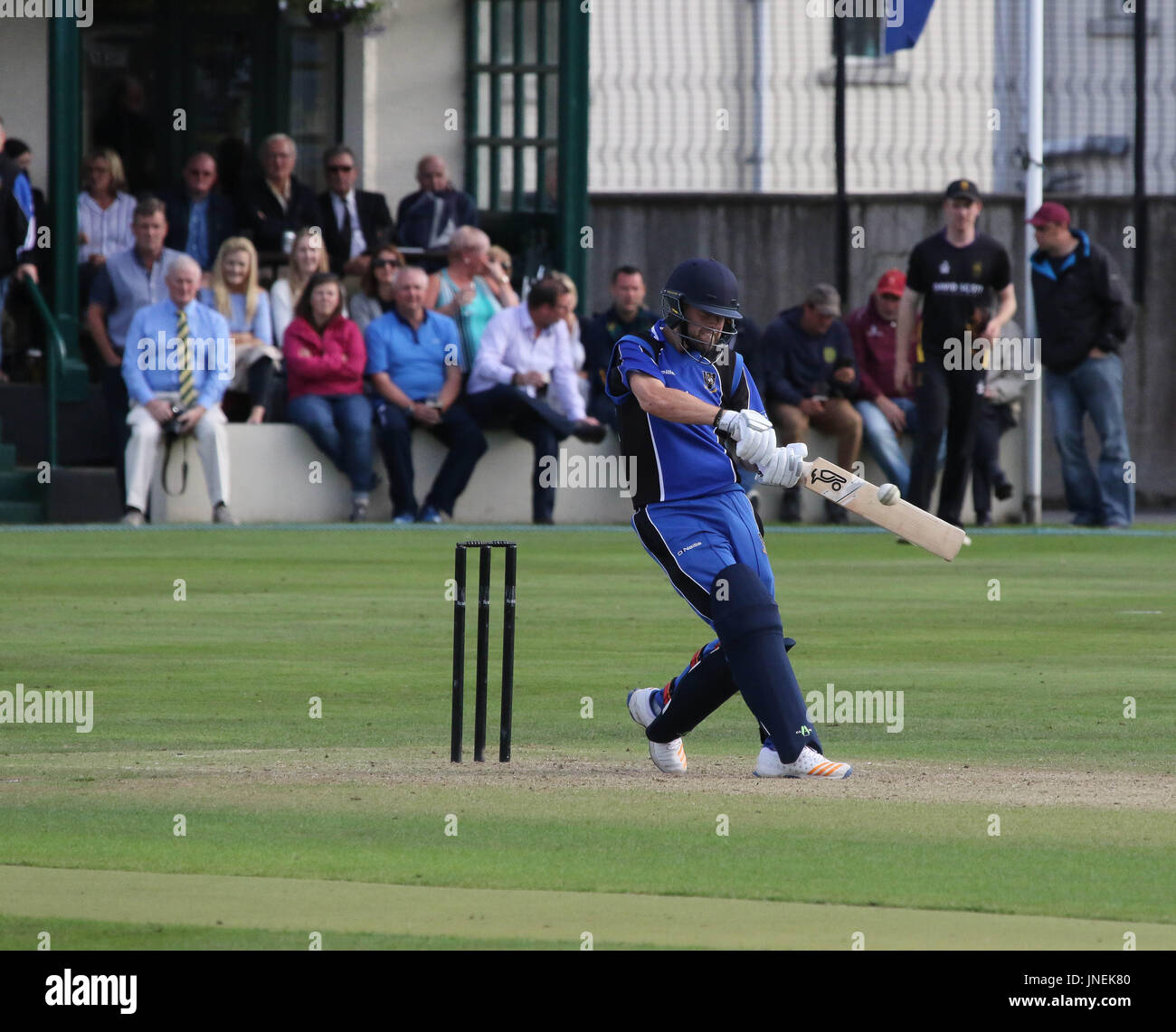 Le Livre vert, Comber, Irlande du Nord, Royaume-Uni. 29 juillet 2017. CIYMS Instonians défait par six wickets pour gagner la finale de la coupe d'Arthur J. Gallagher. Ryan Hunter en action pour l'CIYMS. Crédit : David Hunter/Alamy Live News. Banque D'Images
