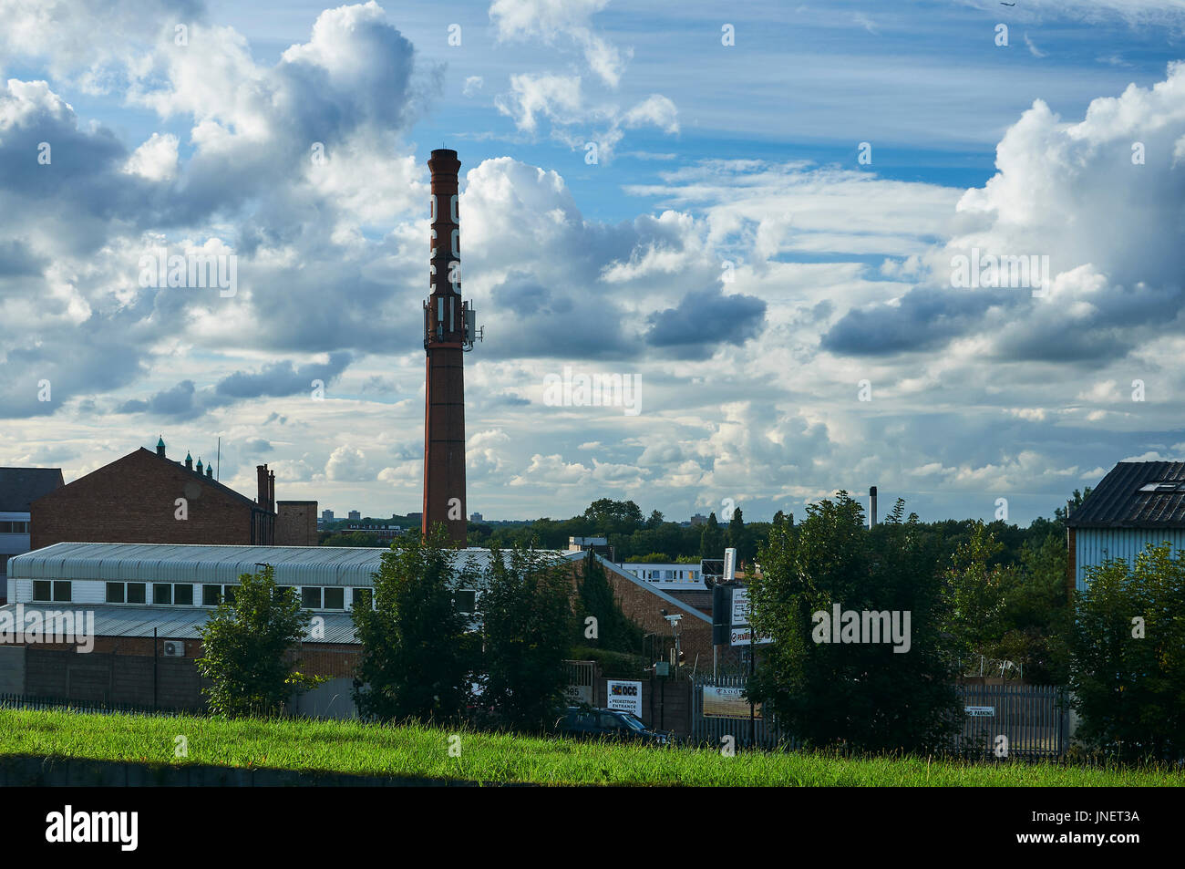 , Harringay le nord de Londres, Royaume-Uni. 30 juillet, 2017. Les formations de nuages inhabituels en fin d'après-midi dans le ciel au-dessus, Harringay le nord de Londres, UK Crédit : Richard Barnes/Alamy Live News Banque D'Images