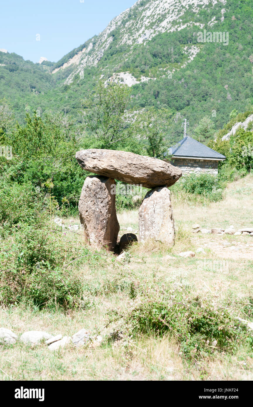 Le dolmen à Santa Elena, Pyrénées, la province d'Huesca, Aragon, Espagne Banque D'Images