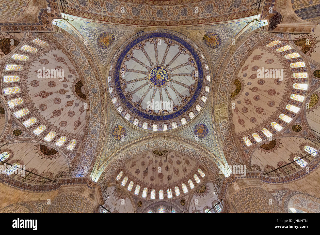 À l'intérieur de la Mosquée Bleue, Istanbul, Turquie. Banque D'Images