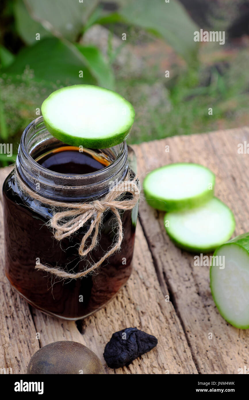 Boisson chaude journée d'antipyrétiques, wax gourd de thé, une boisson populaire au Vietnam, du melon juteux que bon pour la santé Banque D'Images