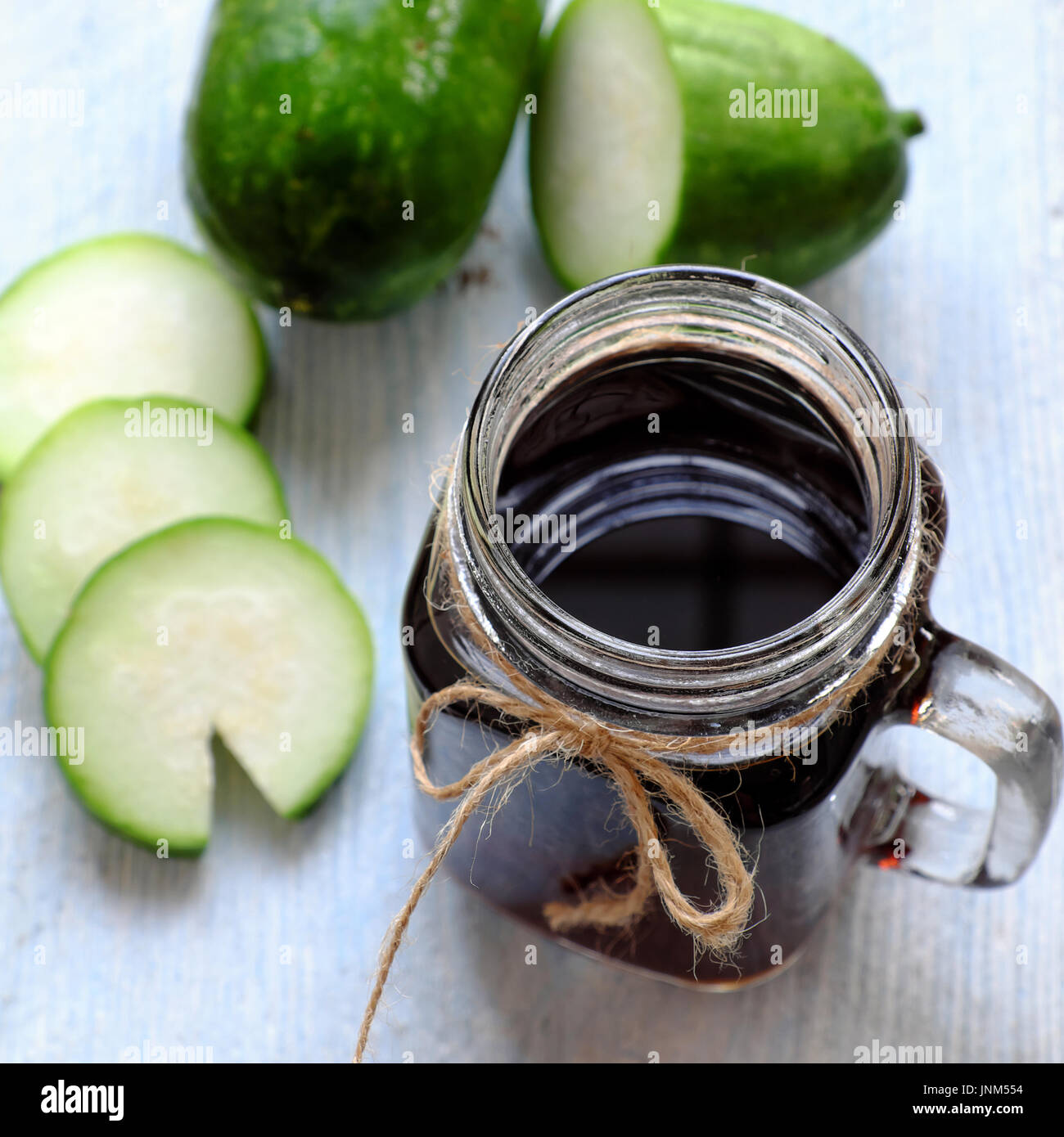 Boisson chaude journée d'antipyrétiques, wax gourd de thé, une boisson populaire au Vietnam, du melon juteux que bon pour la santé Banque D'Images