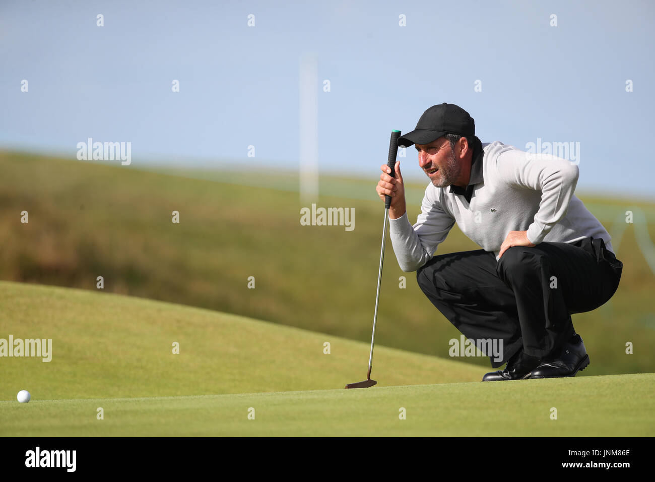 Jose Maria Olazabal de l'Espagne au cours de la quatrième journée de l'Open Senior au Royal Porthcawl Golf Club, Porthcawl. Banque D'Images